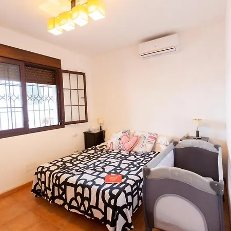 Bonito Chalet En La Cala Con Gran Jardin Privado *