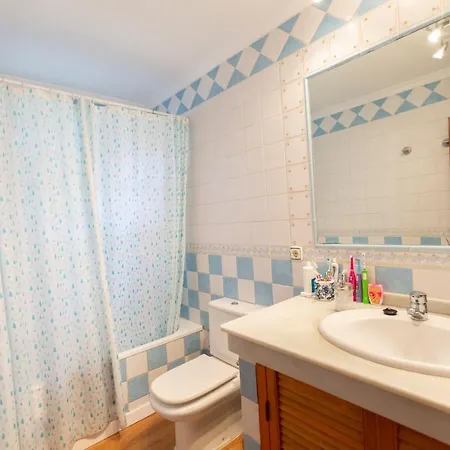 Bonito Chalet En La Cala Con Gran Jardin Privado *
