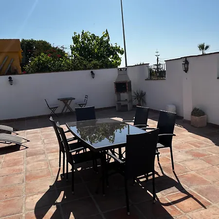 Holiday home Bonito Chalet En La Cala Con Gran Jardin Privado