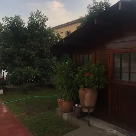 Bonito Chalet En La Cala Con Gran Jardin Privado