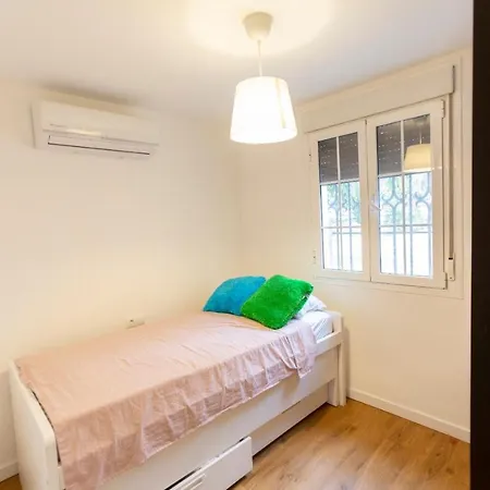 Vakantiehuis Bonito Chalet En La Cala Con Gran Jardín Privado