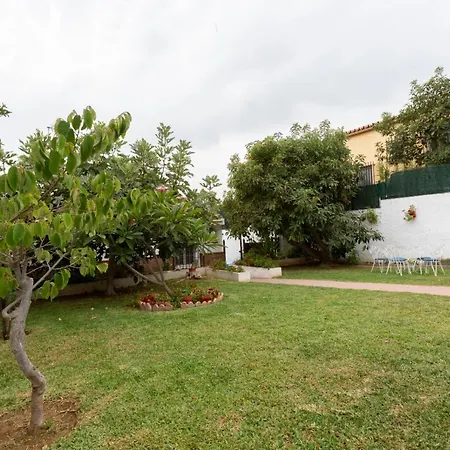 Bonito Chalet En La Cala Con Gran Jardín Privado *